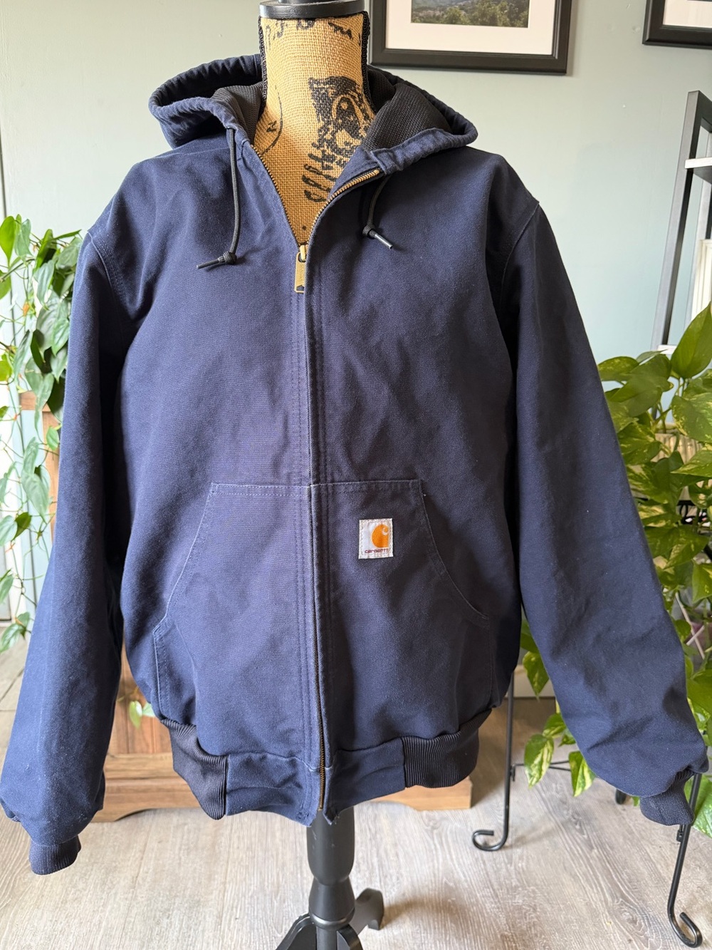 Men’s Carhartt Navy Blue Washed Duck Active Jacket. Size: M - Regular